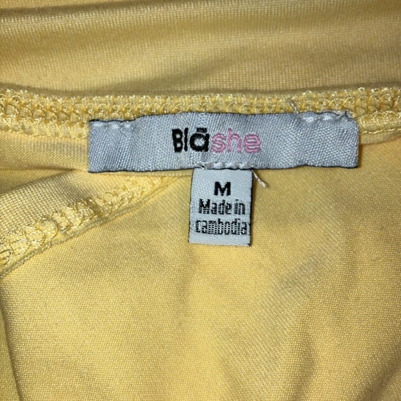 Fashion Nova Halter Crop Top - Picture 5 of 7